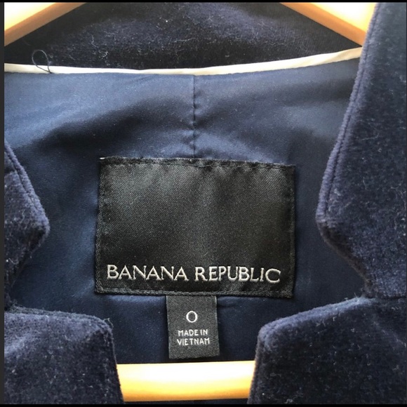 Banana Republic Velvet Blazer - Picture 3 of 10